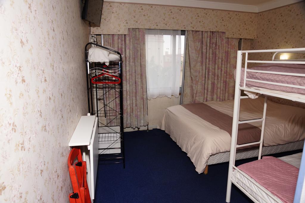 Le Richelieu Hotell Le Boulou Exteriör bild